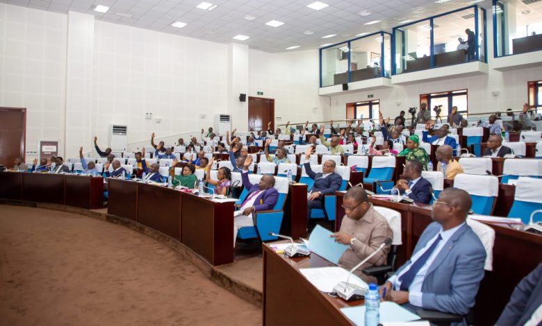 L’Assemblé nationale togolaise a adopté lundi une réforme constitutionnelle majeure, introduisant le concept révolutionnaire du mandat présidentiel unique de 6 ans