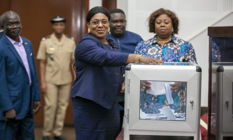 L’Assemblée nationale a adopté vendredi en deuxième lecture le projet de loi portant constitution de la Vè République togolaise