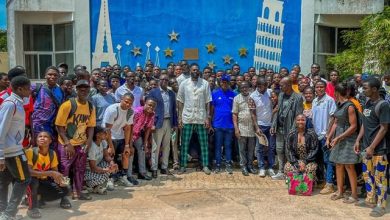 La Fondation Sheyi Emmanuel Adebayor a organisé mercredi à Lomé une rencontre d’échanges avec les étudiants de l'Institut National de la Jeunesse et du Sport (INJS) de l’Université de Lomé (UL)