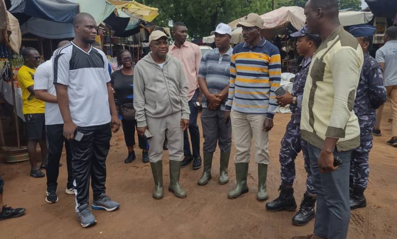 Pendant les périodes de sécheresse et d'inondation, les populations éprouvent des difficultés à mouvoir et à dérouler sereinement leurs activités socioprofessionnelles