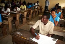 Les épreuves écrites du Baccalauréat 1ère Partie (BAC 1) ont démarré mardi au Togo. Au total, 106 704 candidats toutes catégories confondues prennent part à cet examen.