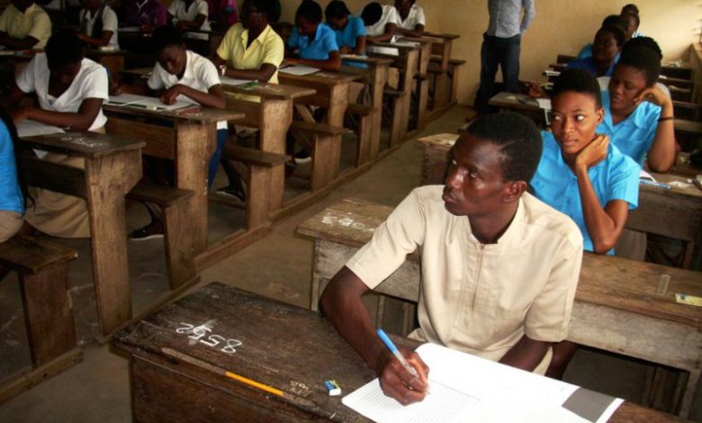 Les épreuves écrites du Baccalauréat 1ère Partie (BAC 1) ont démarré mardi au Togo. Au total, 106 704 candidats toutes catégories confondues prennent part à cet examen.