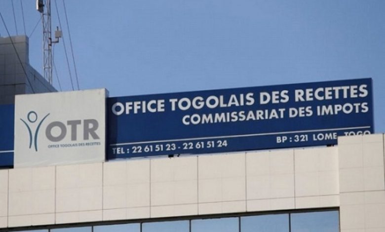 Les paiements à travers les plateformes informatiques des banques commerciales partenaires Union Togolaise de Banque (UTB) et International Business Bank-Togo (IB Bank-Togo) sont suspendus jusqu'à nouvel ordre. C’est le commissaire général de l’Office togolais des recettes (OTR), Philippe Tchodiè qui a donné l’information.