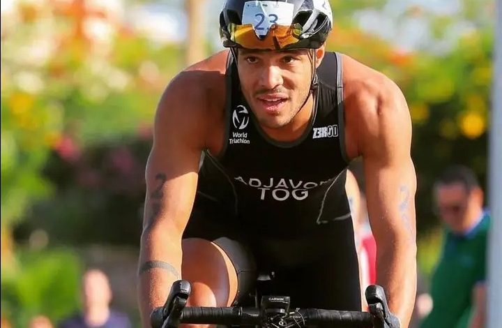 Le boursier olympique Eloi Adjavon vient de décrocher son ticket pour les Jeux Olympiques (JO) Paris 2024 en triathlon