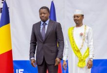 Le président tchadien, Mahamat Idriss Deby a prêté serment jeudi suite à sa réélection le 6 mai dernier. Le chef de l’Etat togolais, Faure Gnassingbé a assisté à l’investiture à Ndjamena