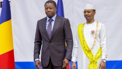 Le président tchadien, Mahamat Idriss Deby a prêté serment jeudi suite à sa réélection le 6 mai dernier. Le chef de l’Etat togolais, Faure Gnassingbé a assisté à l’investiture à Ndjamena