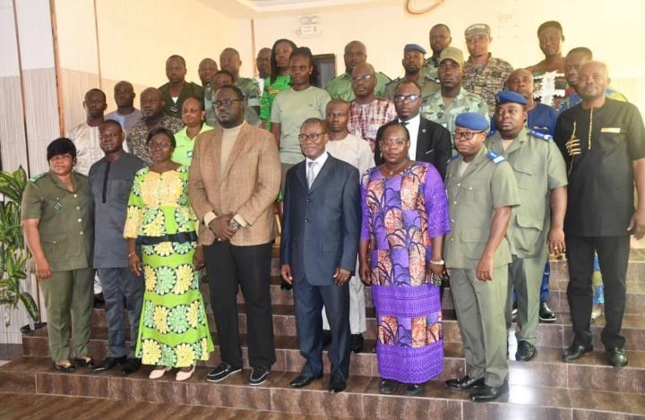 Un atelier de formation de deux jours regroupe depuis ce lundi 24 juin 2024 à Lomé les contrôleurs et techniciens de laboratoires. Les travaux ont été ouverts par la Directrice de l’environnement, Mery Yaou