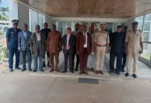 Une délégation de la police indienne a effectué en fin de semaine dernière une visite de travail au Togo. Cette visite s’inscrit dans le cadre des relations de coopération entre le Togo et la République de l’Inde. Elle vise à assister les forces de défense et de sécurité togolaises dans la mise en place d’un Centre Polyvalent de Formation (CPF) pour assurer la formation continue des éléments commandos.