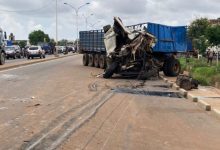 Un tragique accident s’est produit samedi aux environs de 5h sur le grand contournement de Lomé. Le drame a entraîné un mort sur place. Un blessé évacué à l’hôpital a également succombé plus tard des suites de ses blessures.