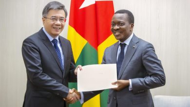 Le président de l’Assemblée nationale, Kodjo Adedze a conféré jeudi dernier avec l’ambassadeur de Chine au Togo, Chao Weidong