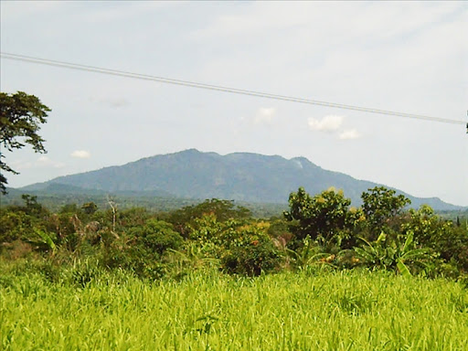 Le Togo est un petit pays d'Afrique de l'Ouest aux atouts géographiques immenses. Il s'ouvre sur l'océan Atlantique au Sud. Mais encore, dans la région des Plateaux, le mont Agou fait beaucoup l'objet de curiosité.