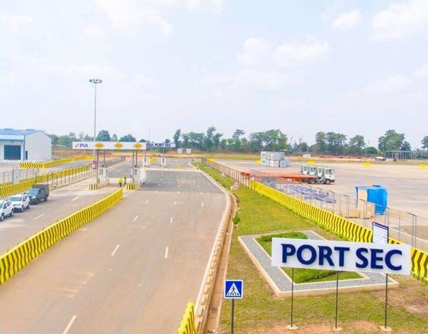 Les transferts de conteneurs en transit du port de Lomé vers le port sec de la plateforme industrielle d’Adétikopé (PIA) vont reprendre.