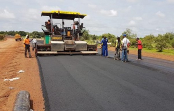 Au Togo, la route reliant les localités de Tchaasémondè-Gandé-Agbang (Région de la Kara) sera bientôt construite. La Banque ouest-africaine de développement (BOAD) a approuvé jeudi une enveloppe de 30 milliards FCFA pour sa réalisation.