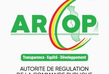 Une commande publique est un contrat passé entre une entité publique (gouvernement, administration, collectivité locale, etc.) et un fournisseur ou un prestataire de services pour l'acquisition de biens, de services ou de travaux. Au Togo, c’est l'Autorité de régulation de la commande publique (ARCOP) qui s’en charge et elle le fait bien.