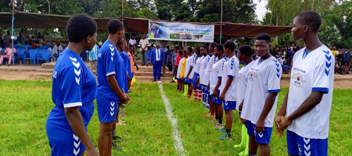 La formation féminine Renaissance FC a remporté lundi dernier sur le terrain du CEG Yadè-Bohou le match d'ouverture de la 3è édition du tournoi dénommé "Evalou Kouyi-Kpaka U-17" littéralement en français initié lève-toi, en s’imposant devant Lionne FC de Yadè-Bohou par 2 but à 0