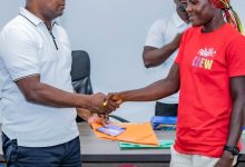 Le Comité National Olympique du Togo (CNO-Togo) a procédé dimanche à la remise des kits sportifs PUMA à la délégation togolaise aux Jeux Olympiques (JO) Paris 2024