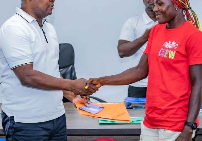 Le Comité National Olympique du Togo (CNO-Togo) a procédé dimanche à la remise des kits sportifs PUMA à la délégation togolaise aux Jeux Olympiques (JO) Paris 2024