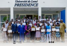 L’Université de Lomé a procédé mardi dernier à la remise des bourses d’excellence aux 50 meilleurs étudiants au cours de l’année académique 2022-2023