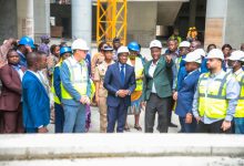 Le chantier de construction du bâtiment principal du Grand marché de Lomé (Adawlato) avance. Le président de l’Assemblée nationale, Kodjo Adédzé, accompagné d’une délégation de députés ont constaté l’évolution des travaux jeudi