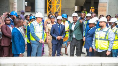 Le chantier de construction du bâtiment principal du Grand marché de Lomé (Adawlato) avance. Le président de l’Assemblée nationale, Kodjo Adédzé, accompagné d’une délégation de députés ont constaté l’évolution des travaux jeudi