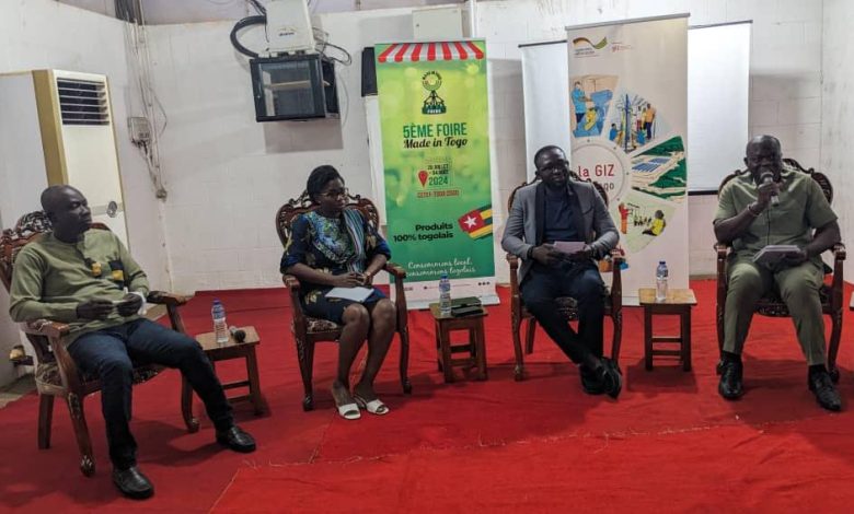 Le 2è panel de la 5è édition de la Foire Made in Togo (FMIT) a été animé mercredi. Occasion pour les panélistes d'énumérer les rasions du choix des produits importés au détriment des produits locaux.