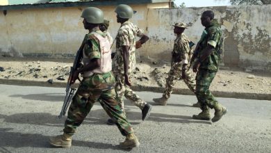 La police nigériane n’en peut plus. Suite aux violences dans certaines villes par des manifestations contre le coût de la vie et les problèmes de gouvernance, l’inspecteur général de la police, Kayode Egbetokun a déclaré vendredi qu'il pourrait demander l'aide de l'armée.