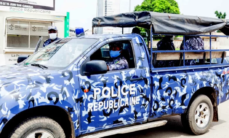 Au Bénin, une patrouille menée dans la nuit du 29 juillet dernier par la police républicaine a été fructueuse. Elle a permis de déjouer un braquage à Logozohè, un arrondissement de la Commune de Savalou dans le département des Collines