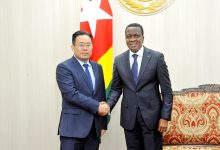 Le président de l’Assemblée nationale, Kodjo Adédze a échangé mardi avec une délégation de l’Assemblée populaire de Shenzhen, conduite par son président, Dai Yunlong.