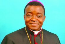 L'information est tombée ce dimanche comme un coup de massue sur la tête des togolais et particulièrement des fidèles de l'église catholique. D'après un communiqué signé par le président de la Conférence des évêques du Togo (CET), Mgr Benoît Alowonou, l’archevêque métropolitain Nicodème Barrigah-Benissan est passé de vie à trépas. Il est rappelé à Dieu des suites d'une maladie à l'hôpital Dogta-Lafiè à Lomé.