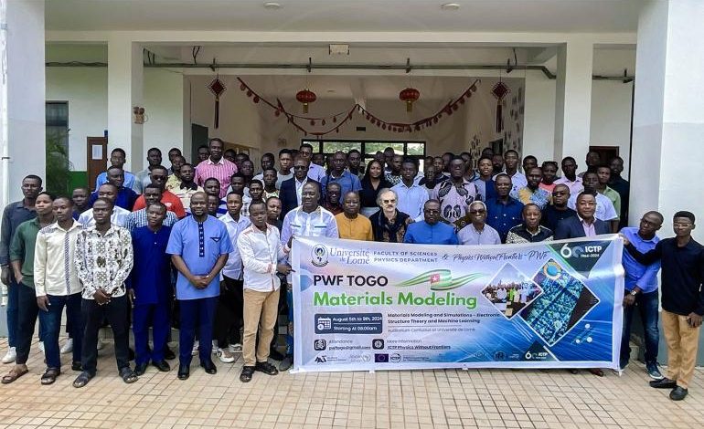 L’École de modélisation et de simulation des matériaux, édition 2024 a été ouverte lundi à Lomé. Organisée par l’Université de Lomé (UL) en collaboration avec l’International Center for Theoretical Physics (ICTP), cette école-formation regroupe des étudiants de dernière année de licence et de master en physique