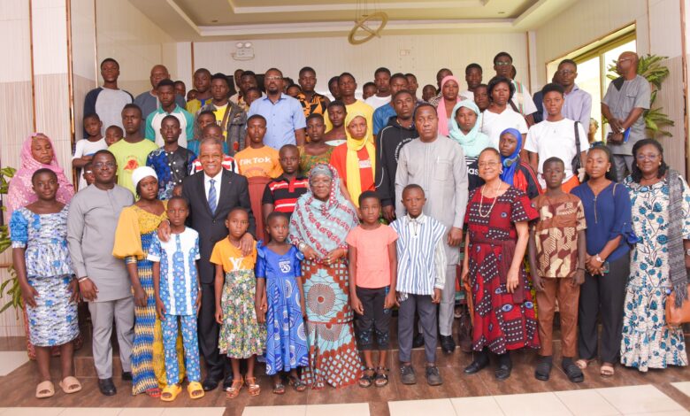 Le Haut-Commissariat à la Réconciliation et au Renforcement de l'Unité Nationale (HCRRUN) a procédé les 10 et 11 septembre derniers à Lomé à l’évaluation des résultats des enfants orphelins bénéficiaires du programme de bourses d'études et d’aides, après sa mise en place en 2022